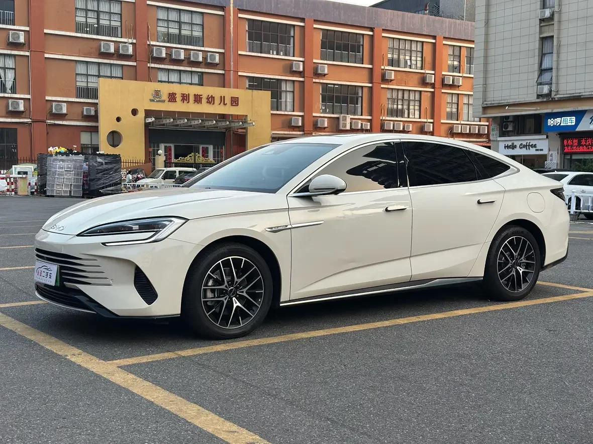 BYD Seal 07DM