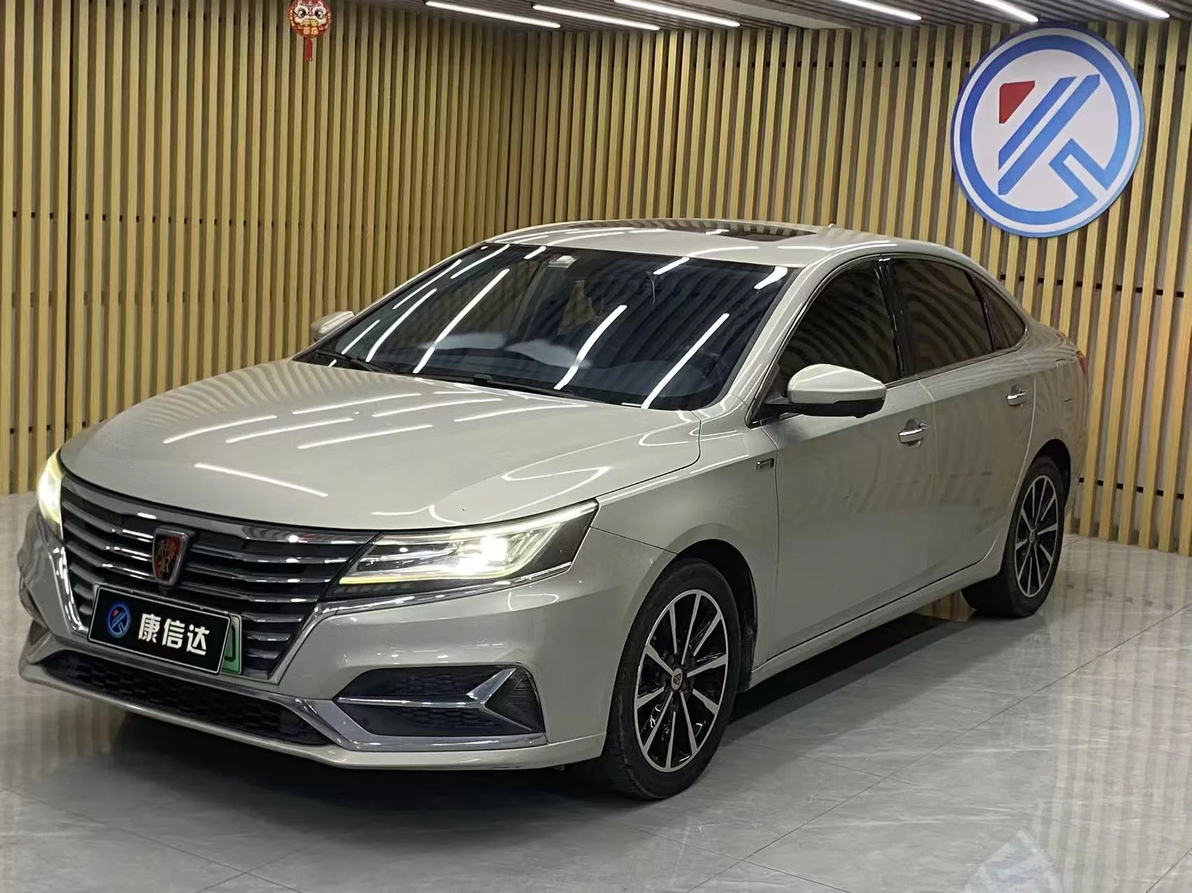 Roewe ei6