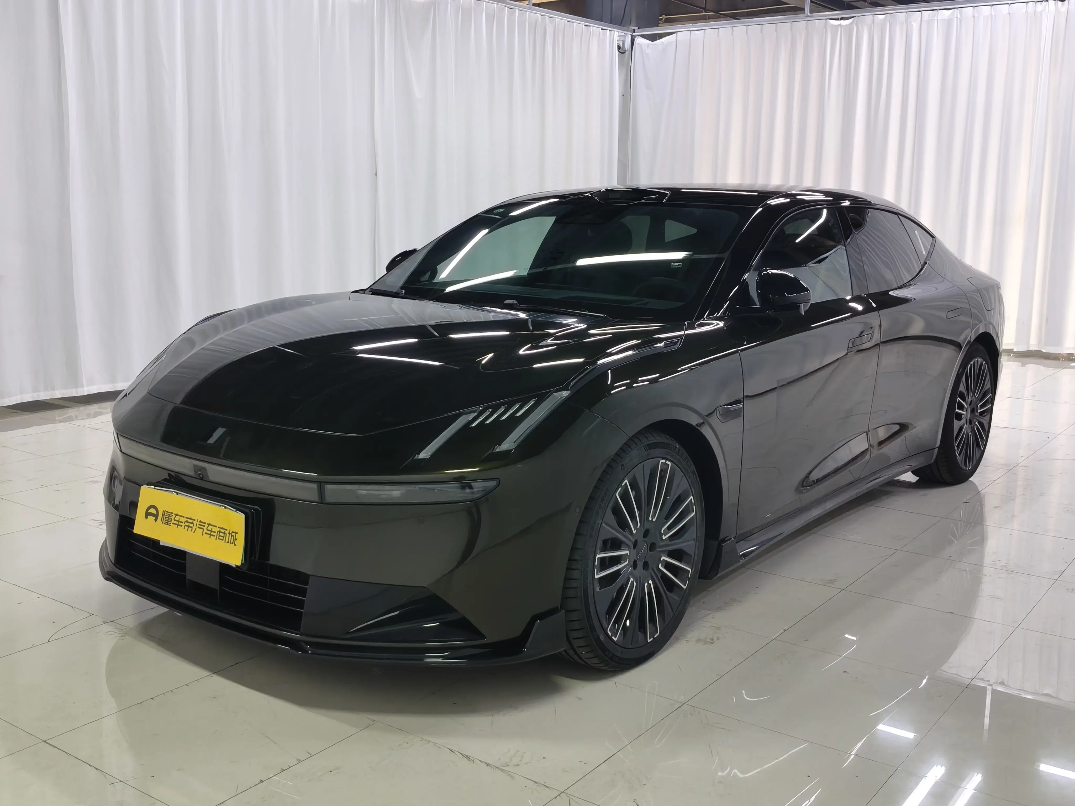 Lynk & Co 10 EM-P