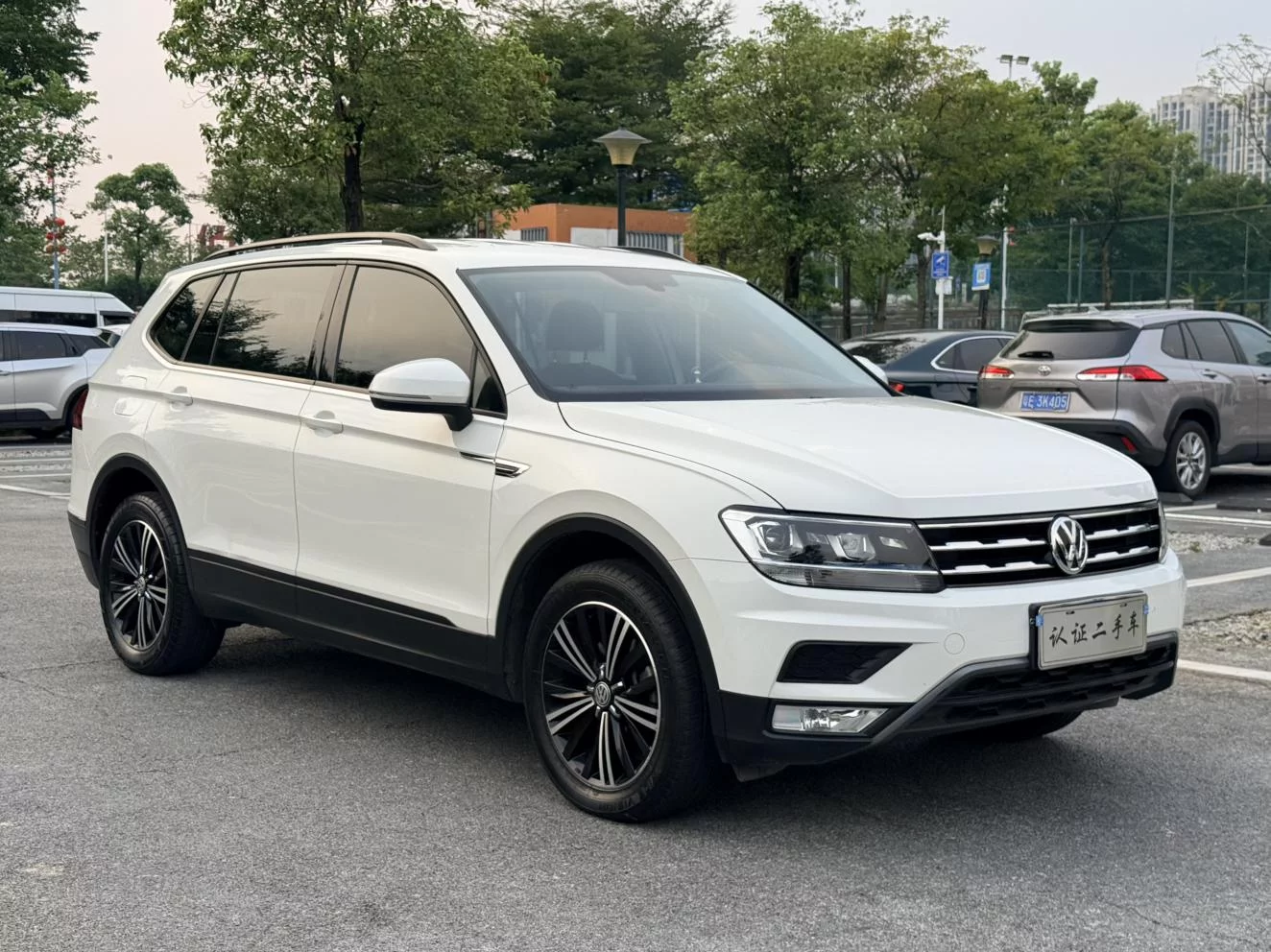 Volkswagen Tiguan L