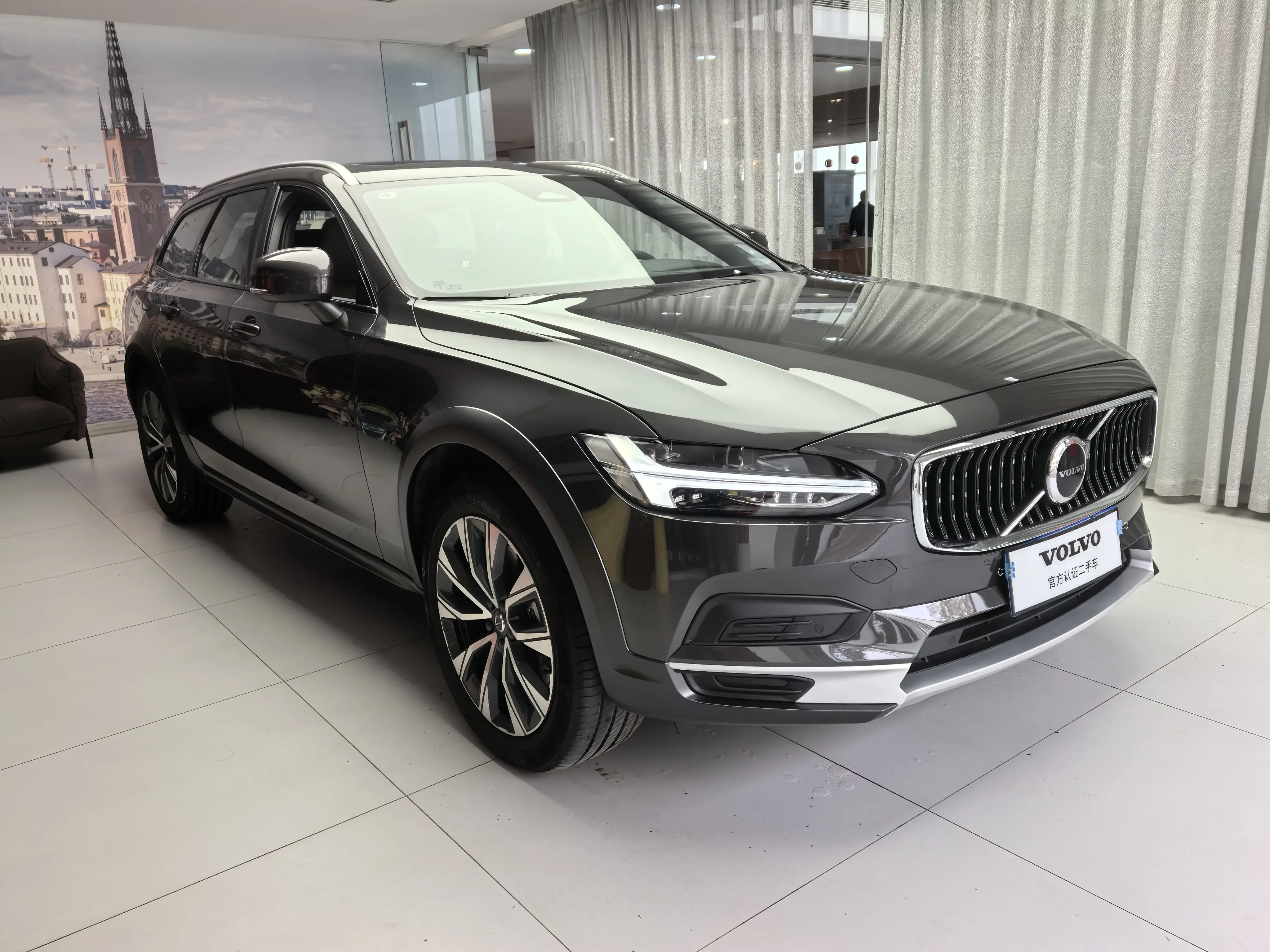 Volvo V90