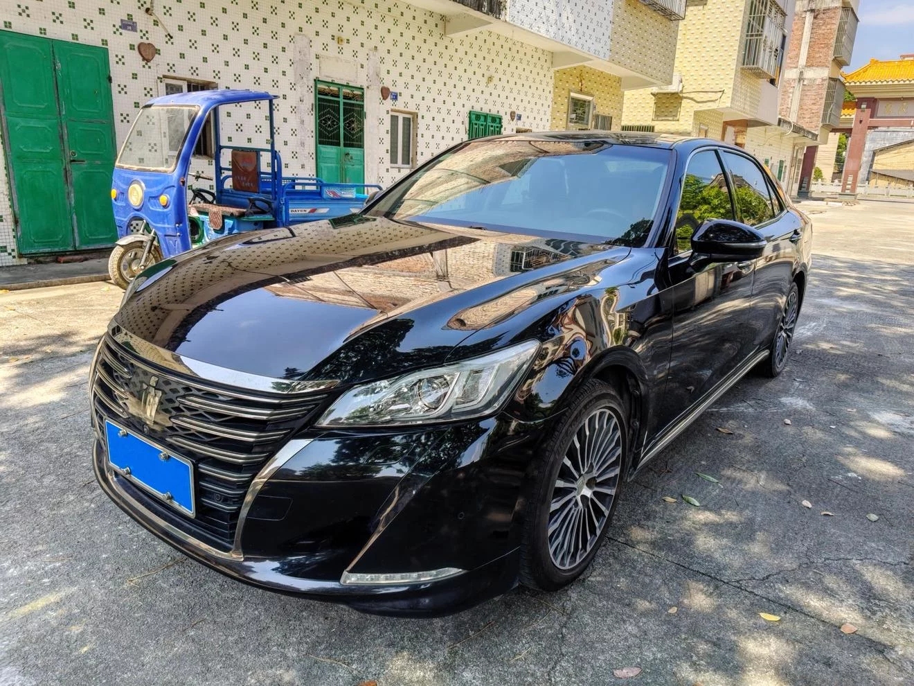 Toyota crown