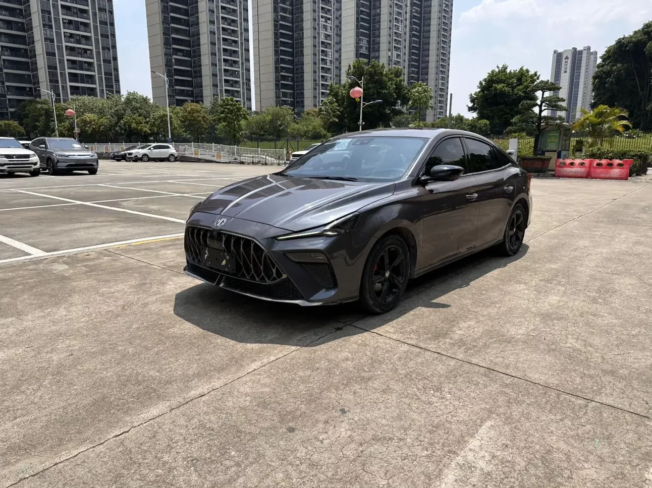 MG 5 SCORPIO