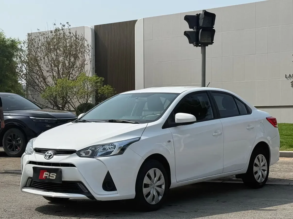 Toyota YARiS L Enjoy