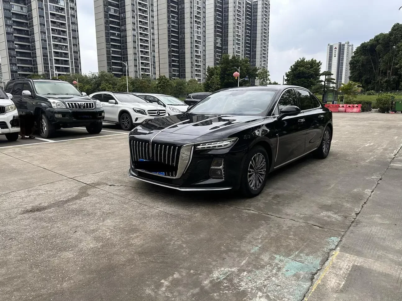Hongqi H5
