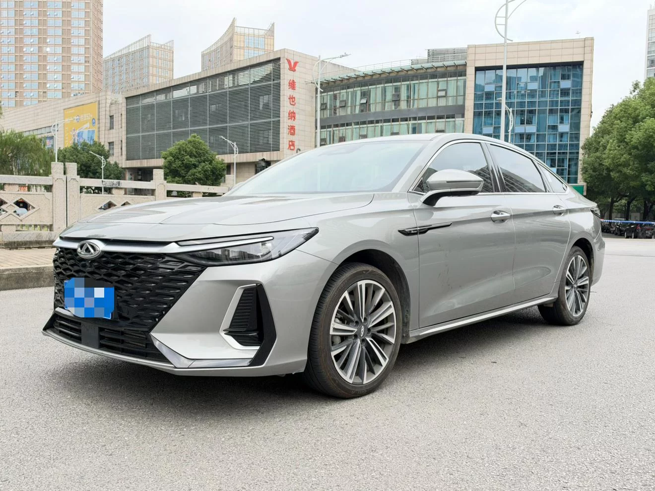 Chery Arrizo 8