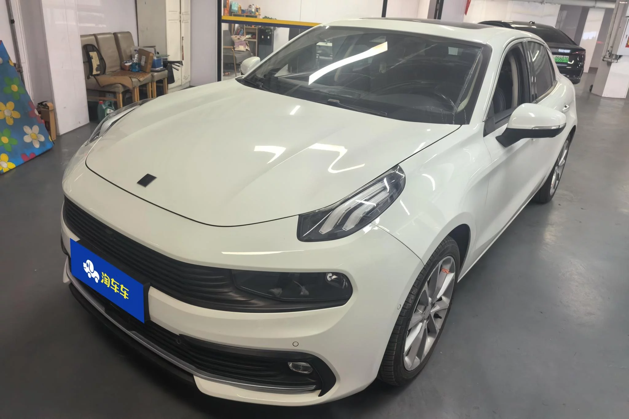Lynk & Co 03