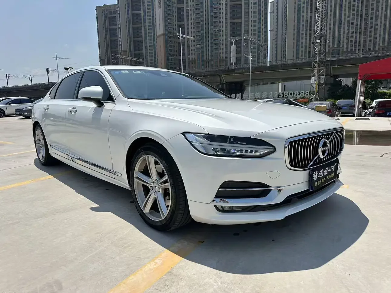 Volvo S90