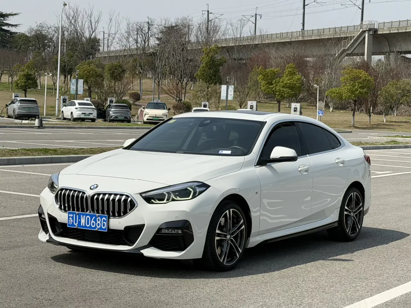 BMW 2-SERIES