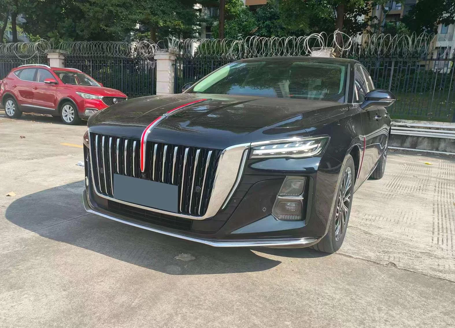 Hongqi H5