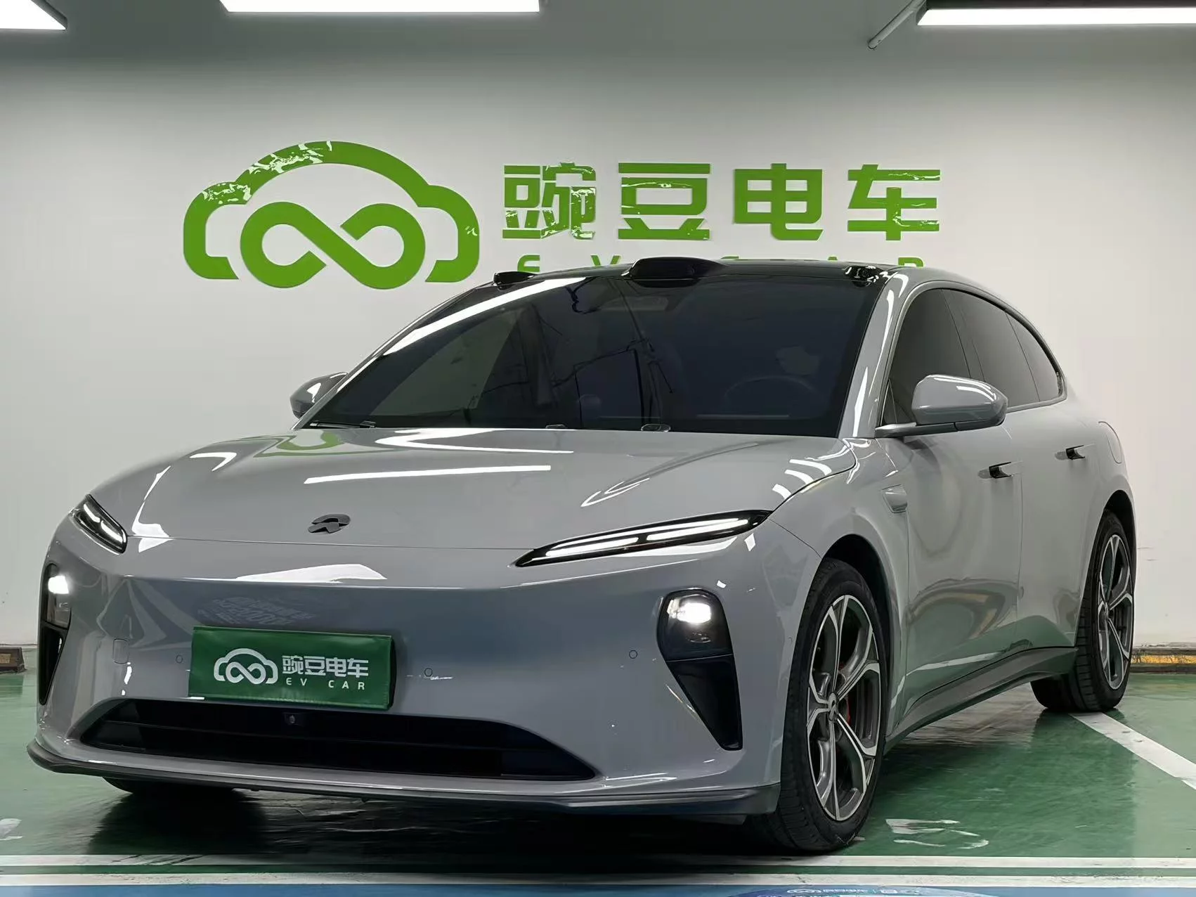 NIO ET5T