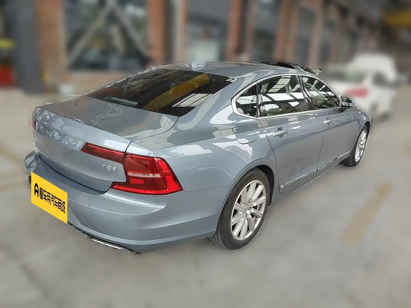 Volvo S90