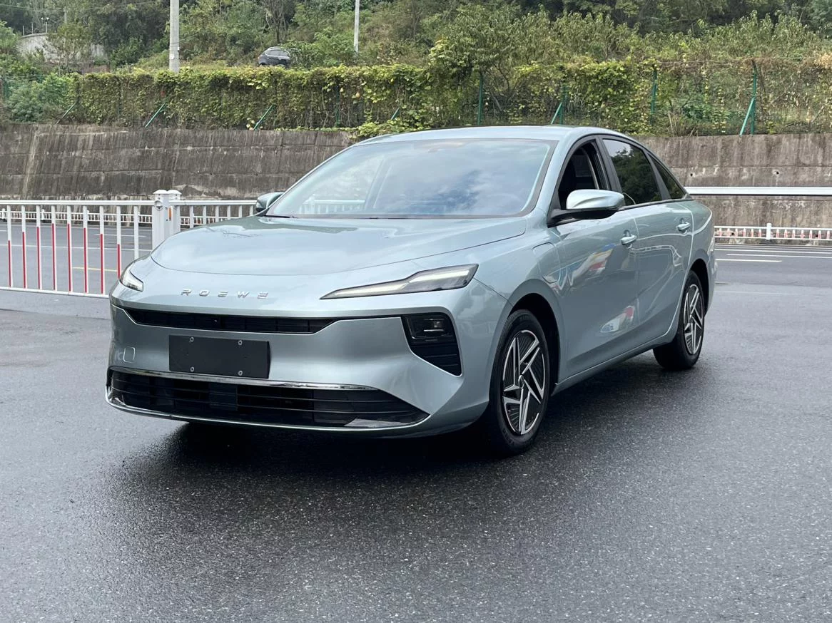 Roewe D6