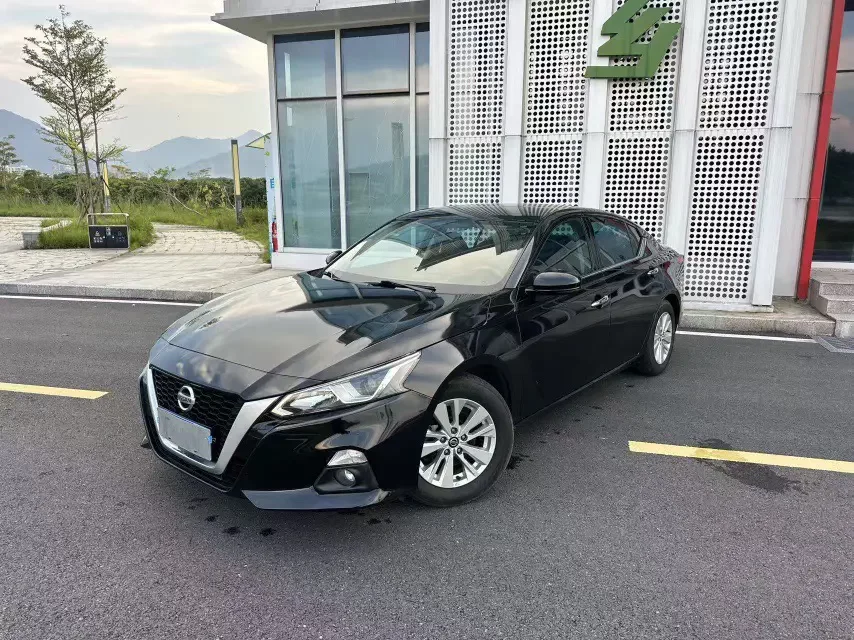 NISSAN TEANA