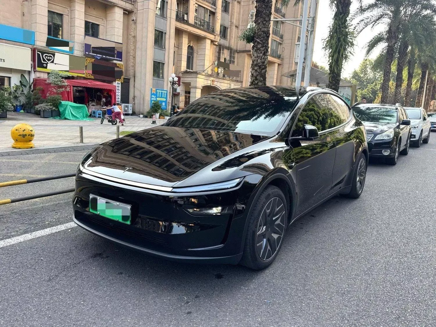 Tesla Model Y L
