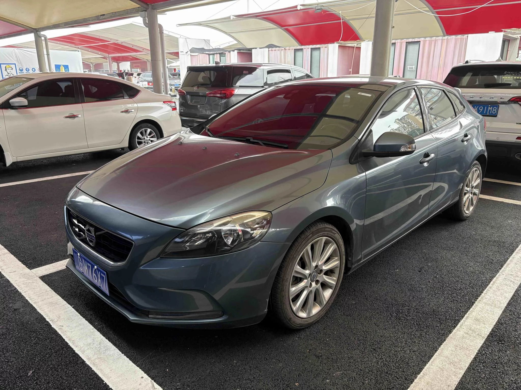Volvo V40