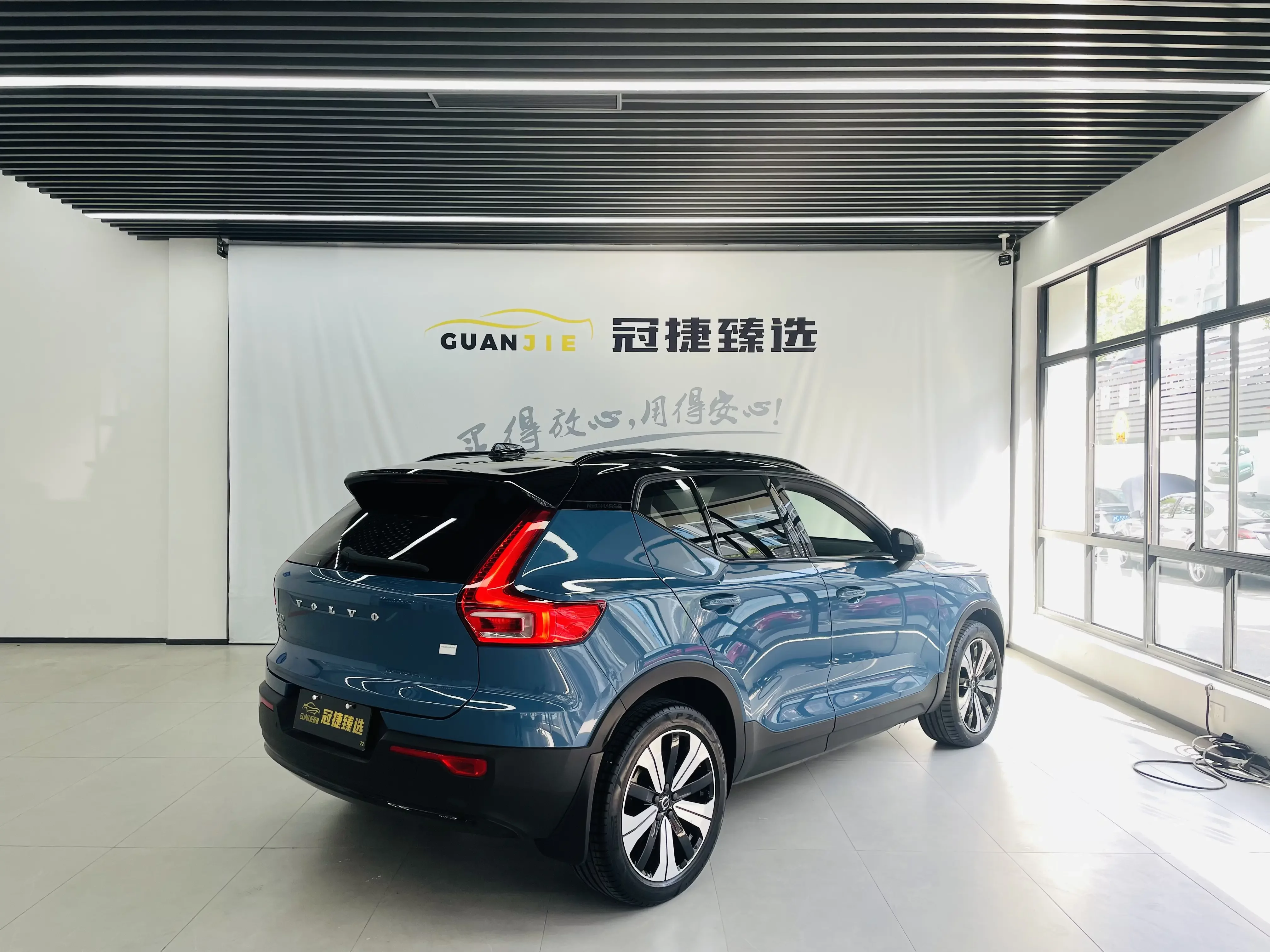 Volvo XC40 EV