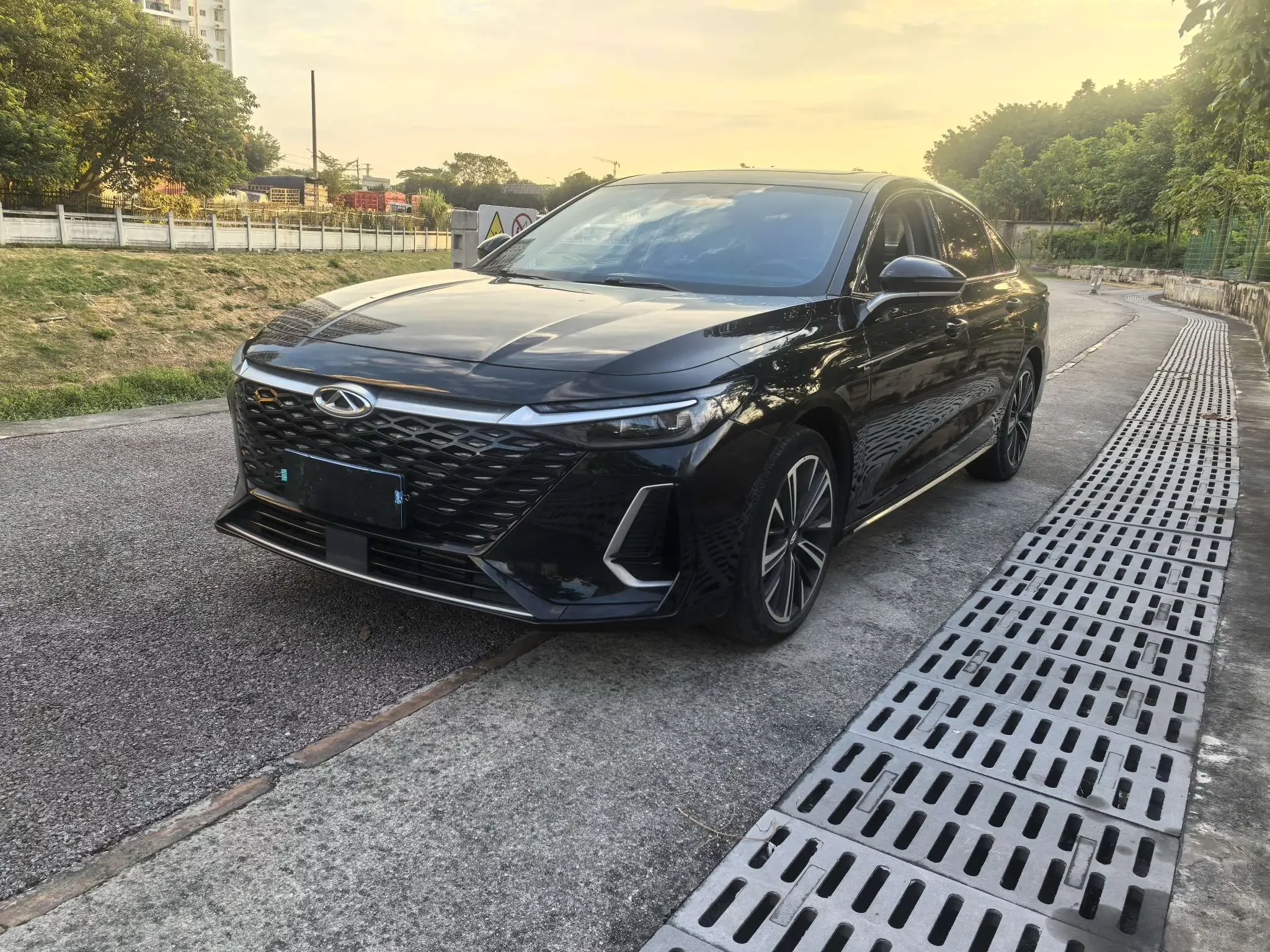 Chery Arrizo 8