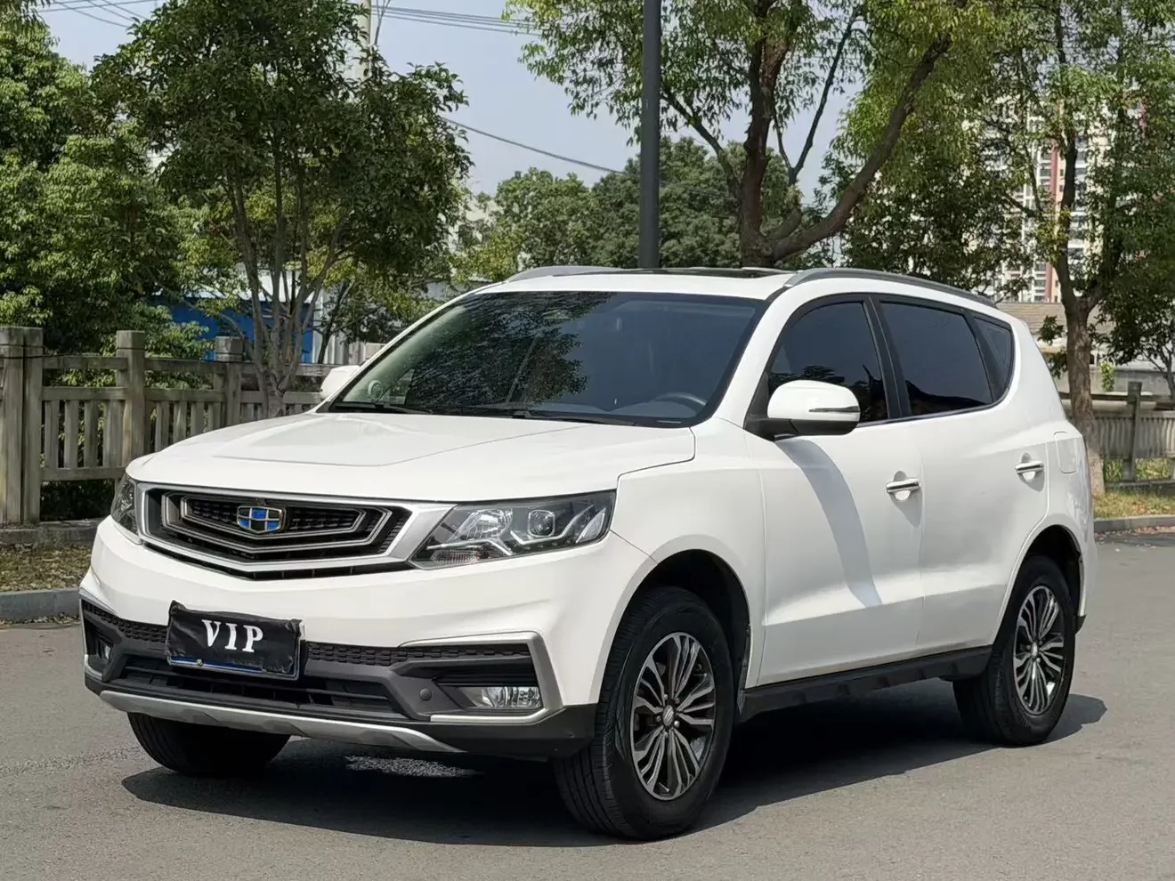 Geely Vision X6