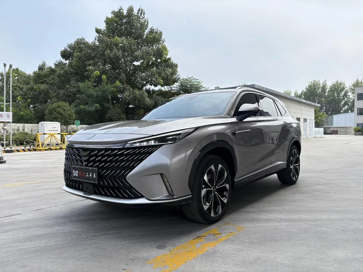 Roewe eRX5