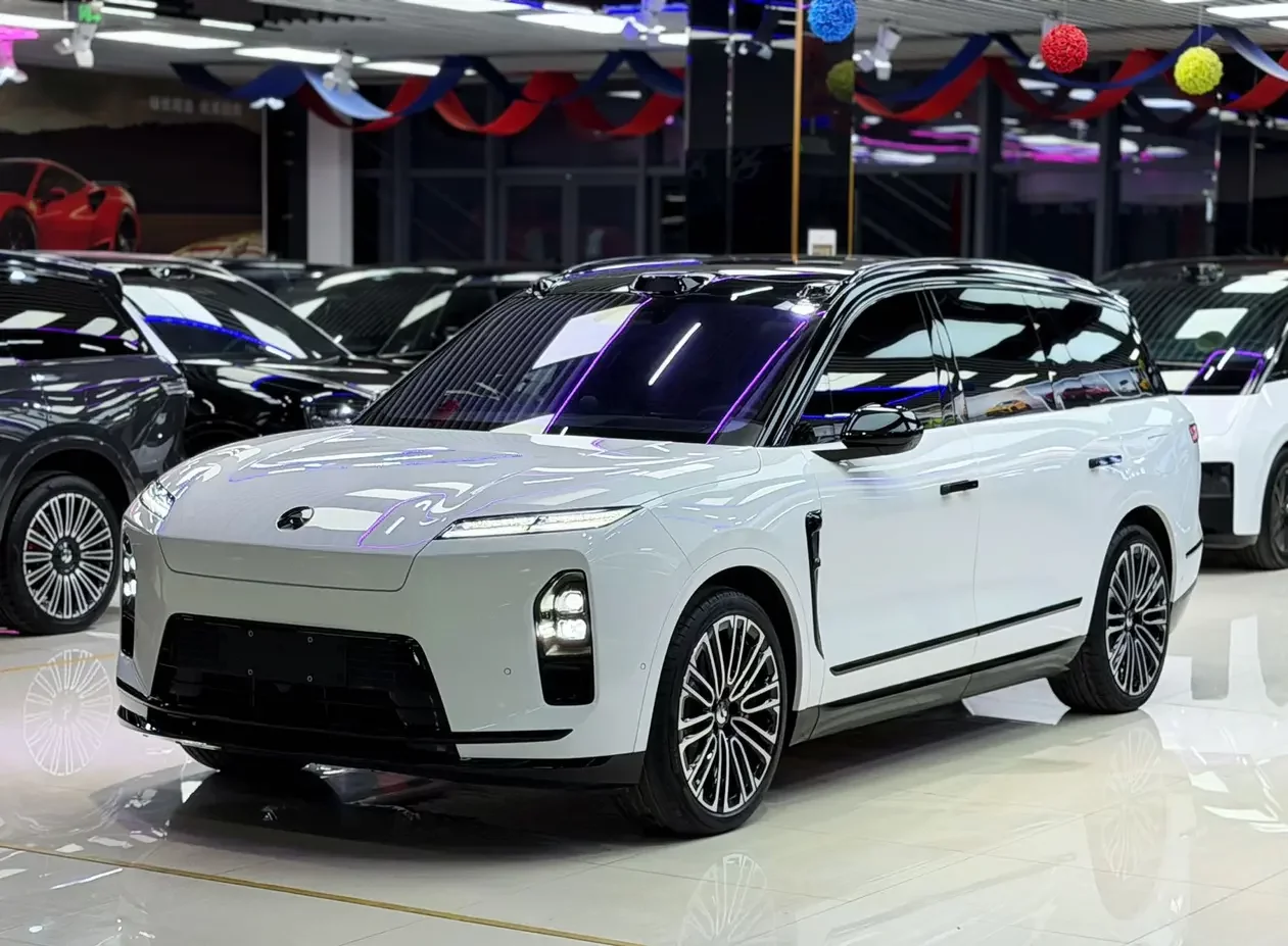 NIO ES8