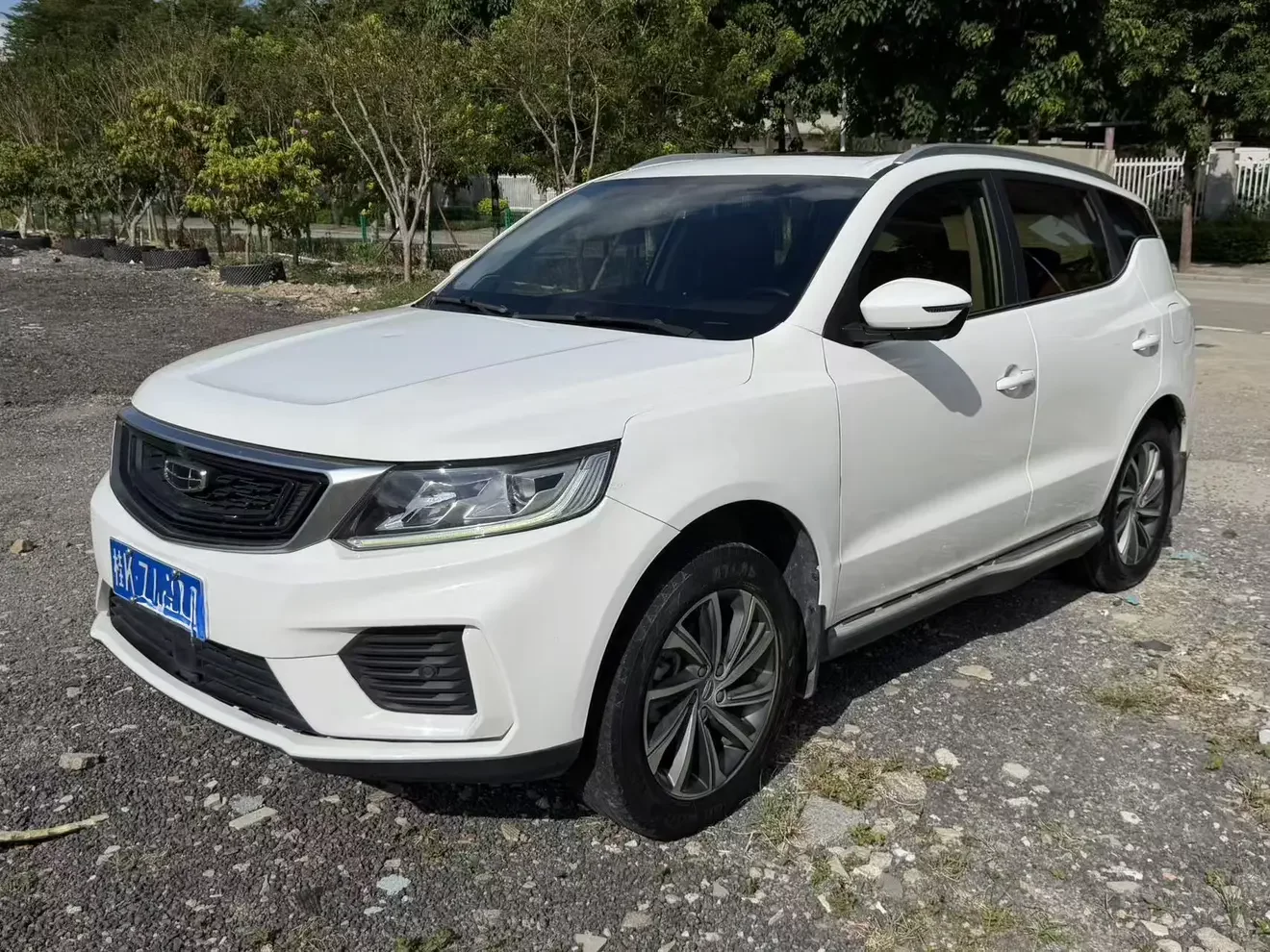 Geely Vision X6