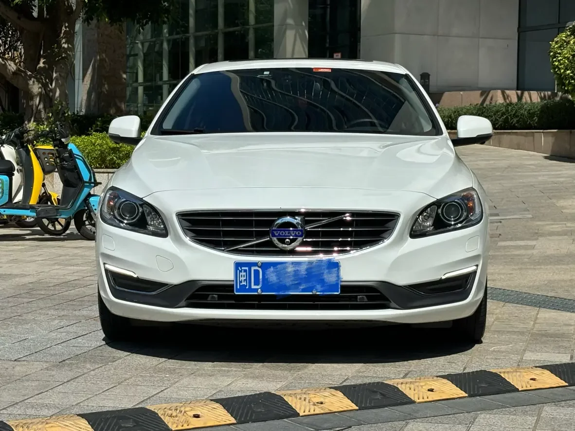 Volvo S60