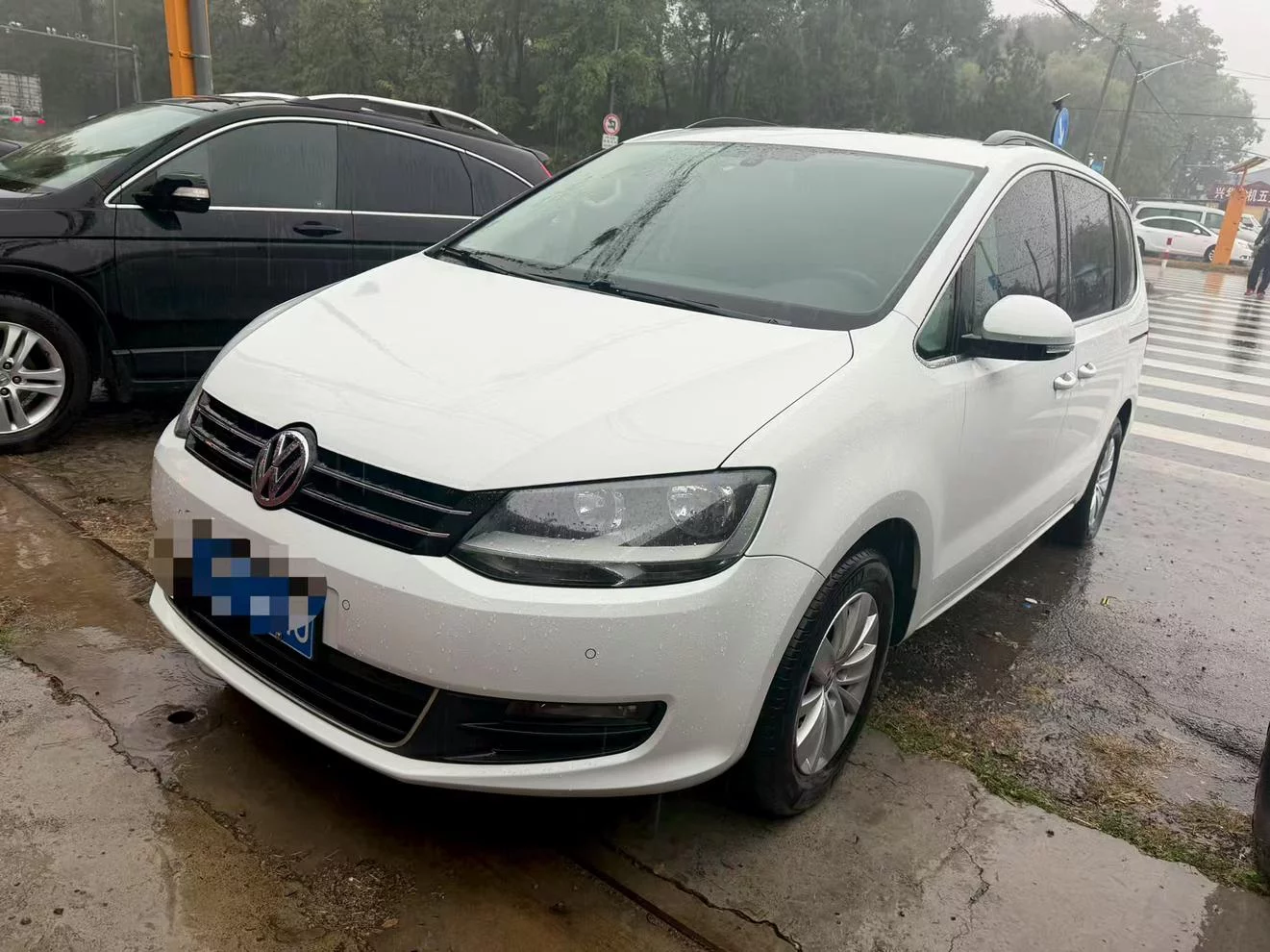 Volkswagen Sharon