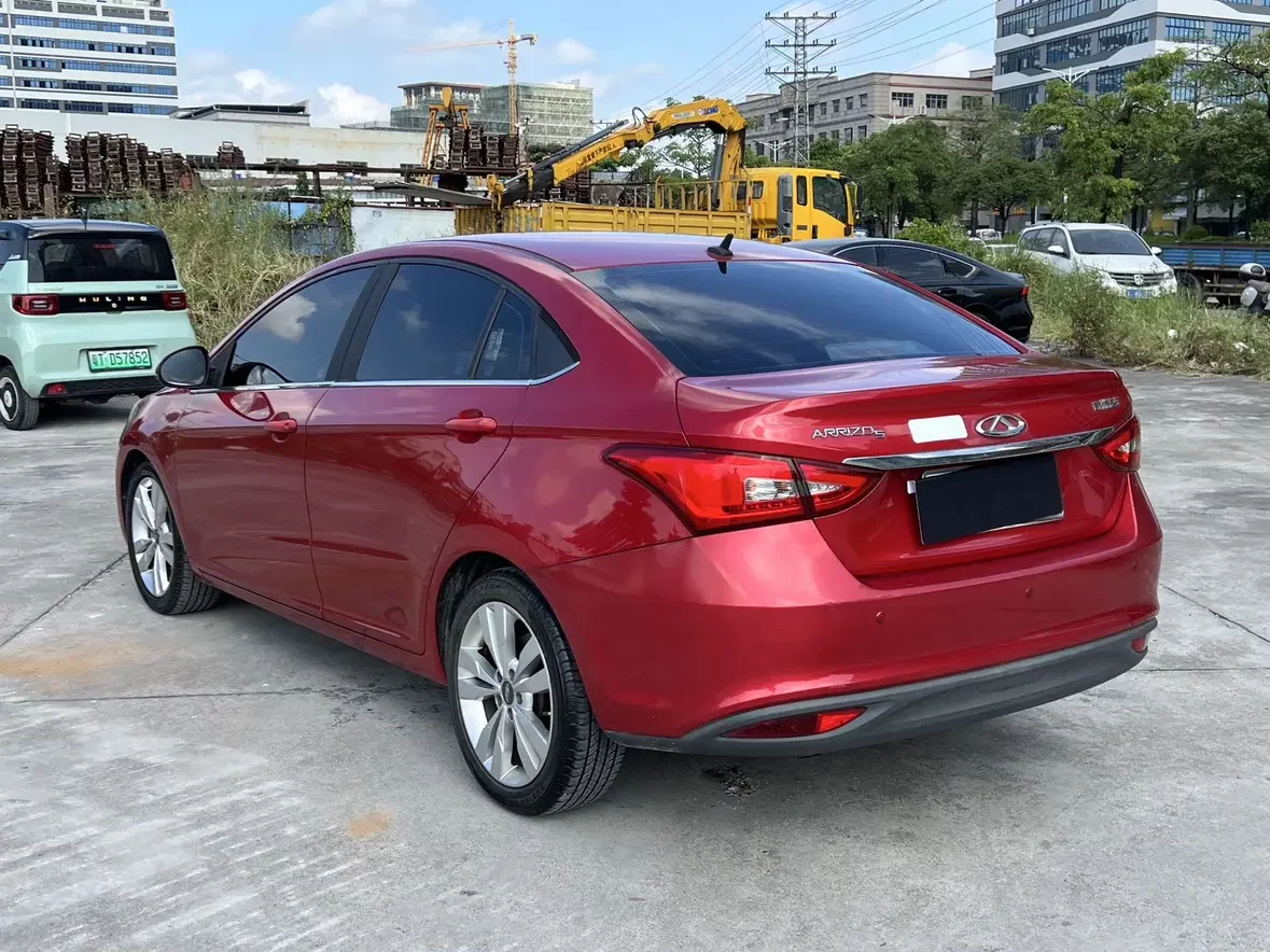 Chery Arrizo 5