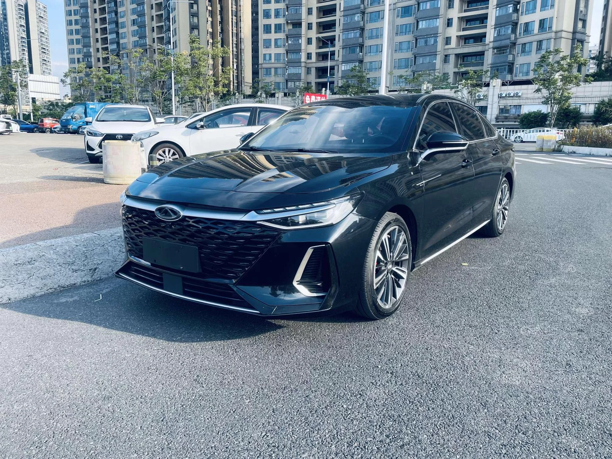 Chery Arrizo 8