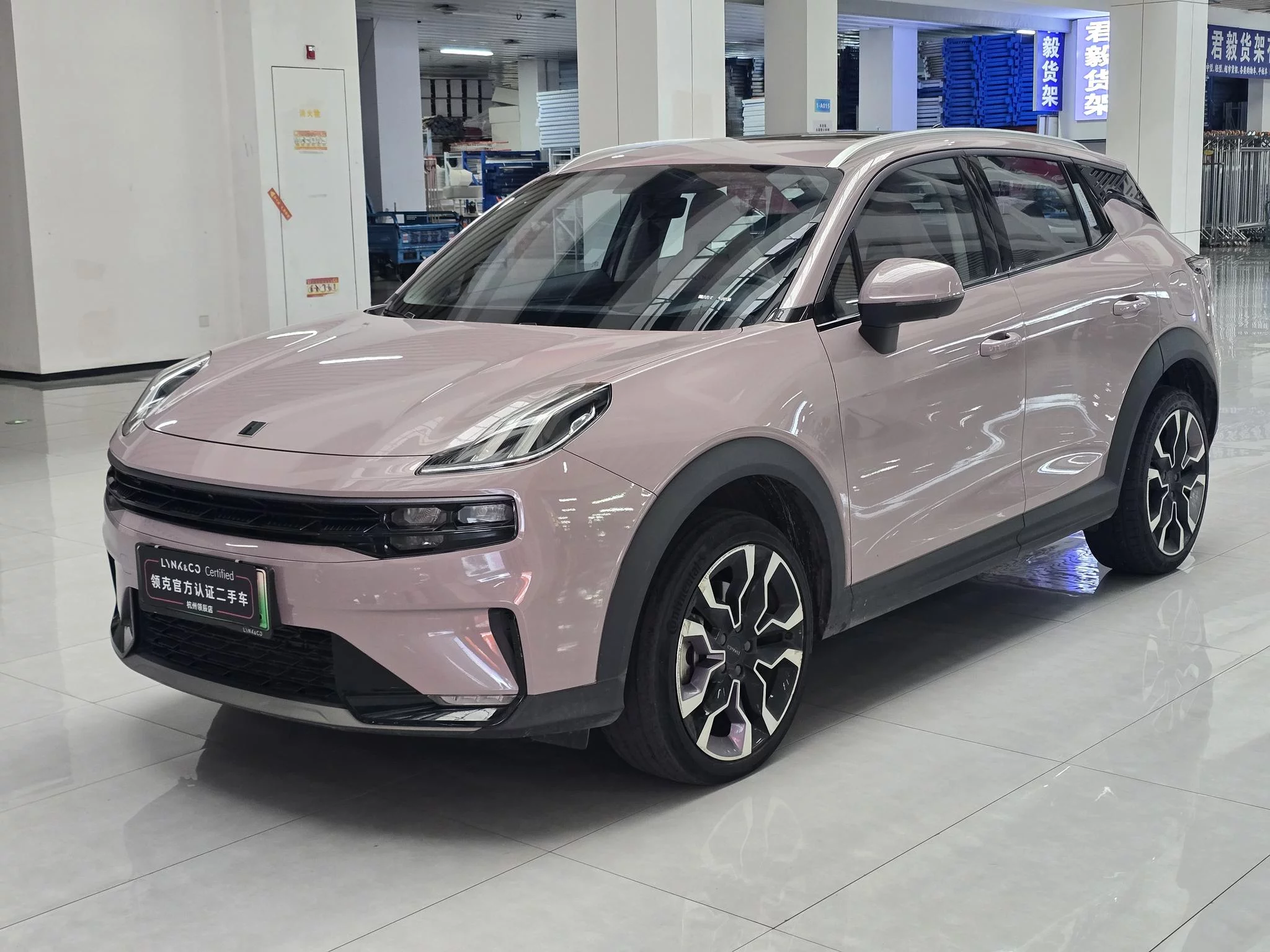 Lynk & Co 06 EM-P