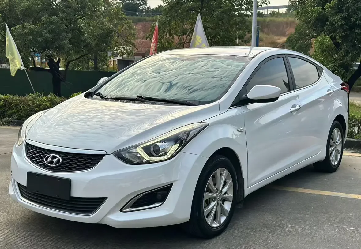 Hyundai Elantra