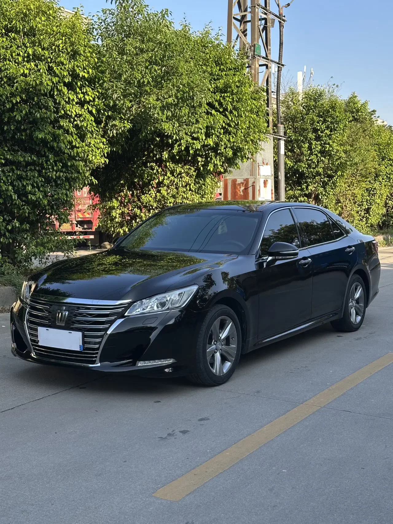 Toyota crown