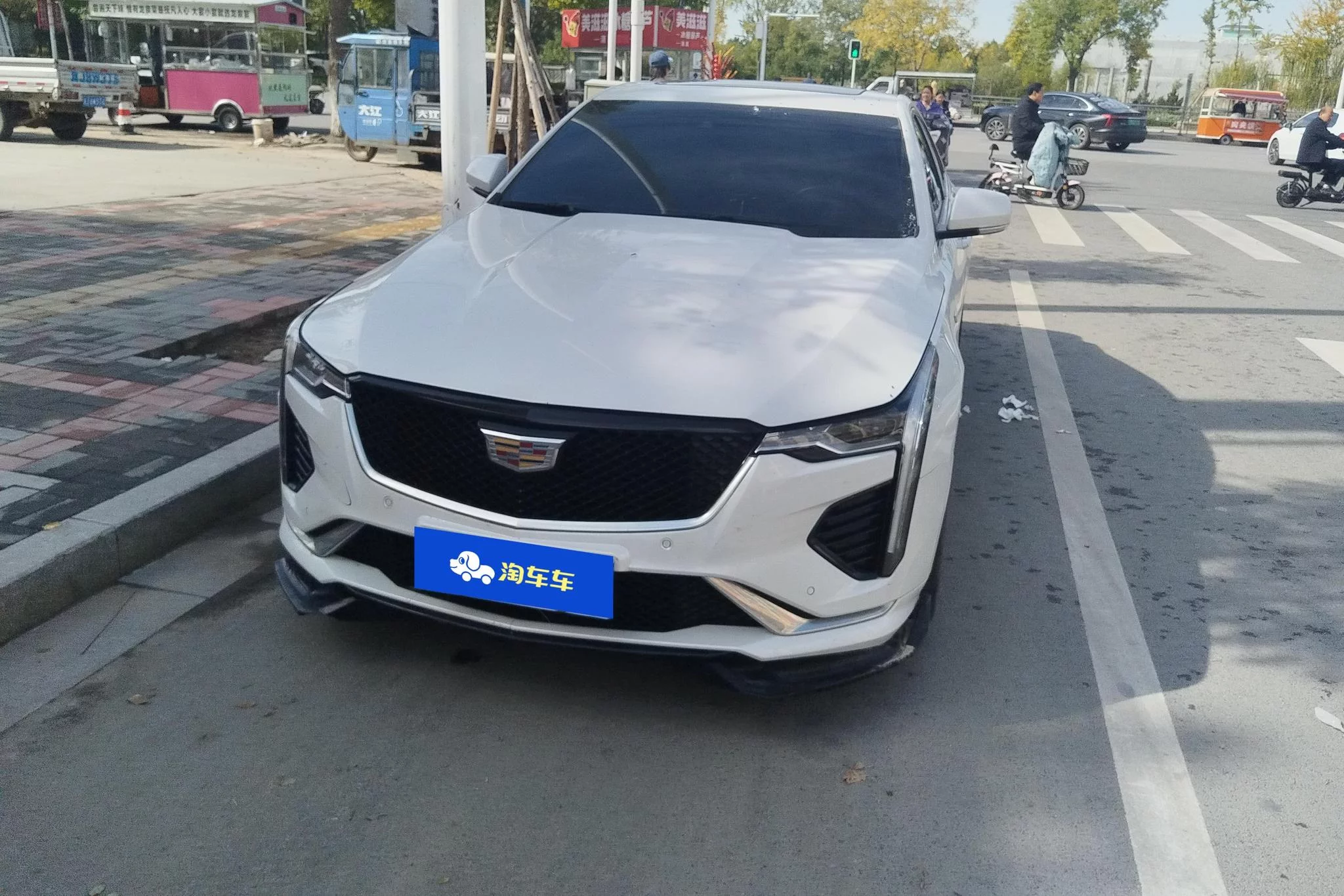 Cadillac CT4