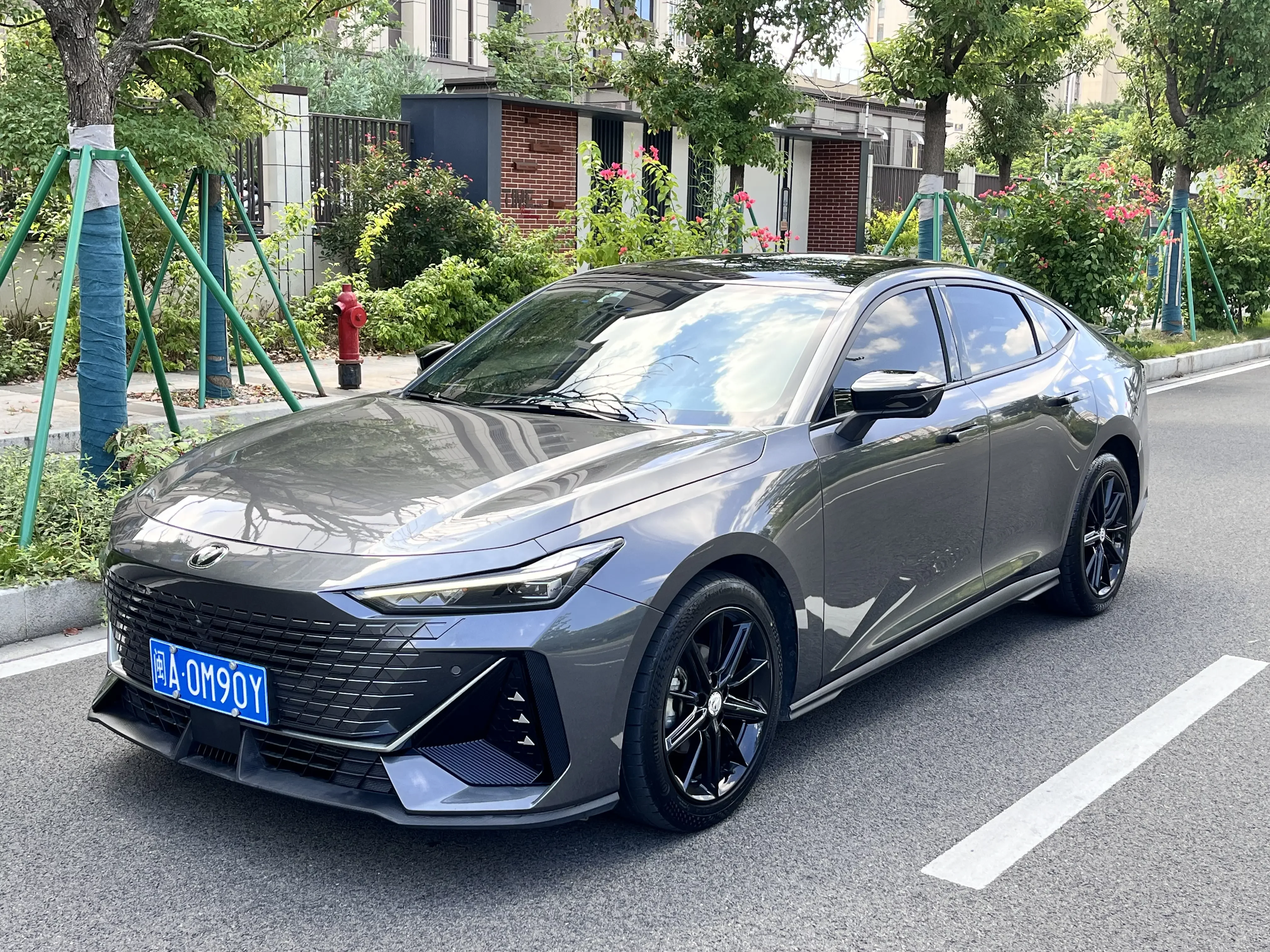 Changan UNI-V