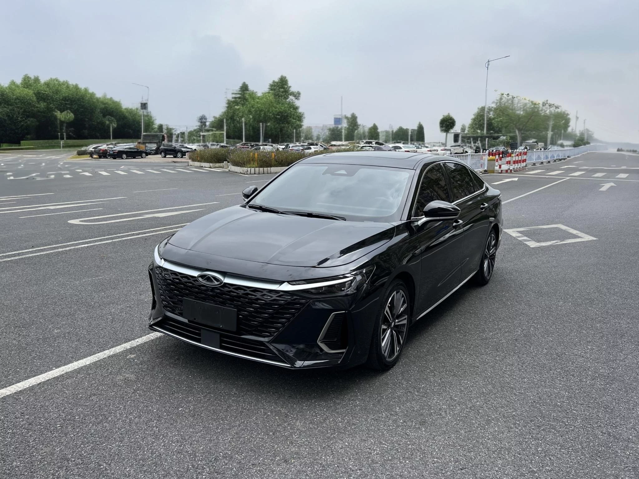 Chery Arrizo 8