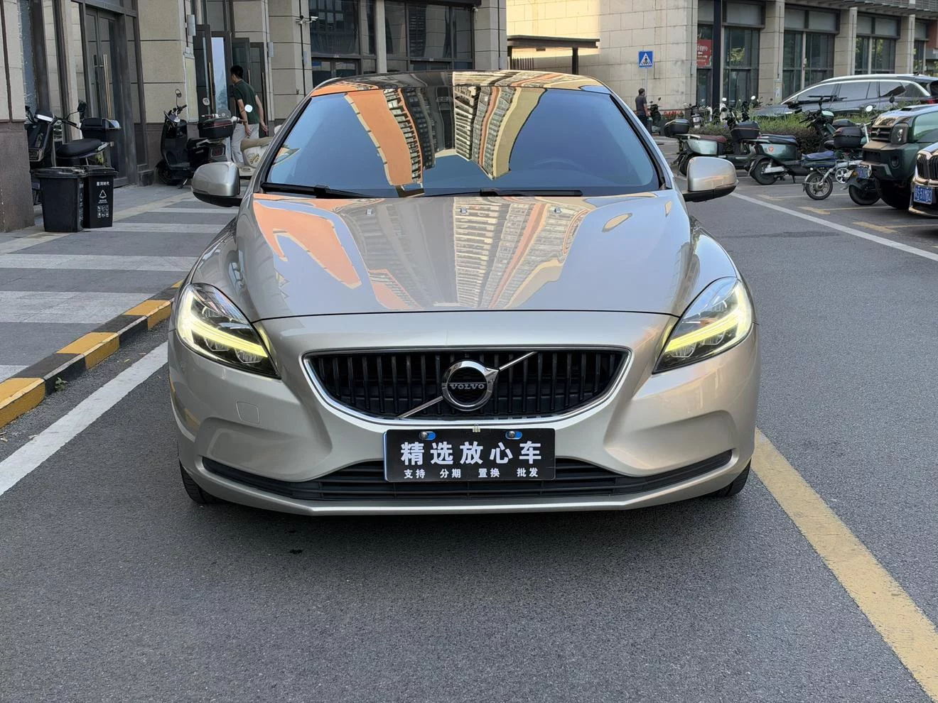 Volvo V40