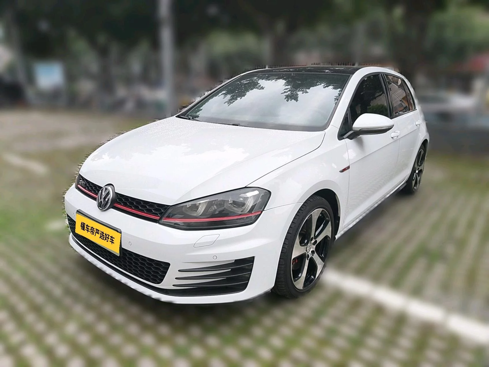 Volkswagen Golf GTI