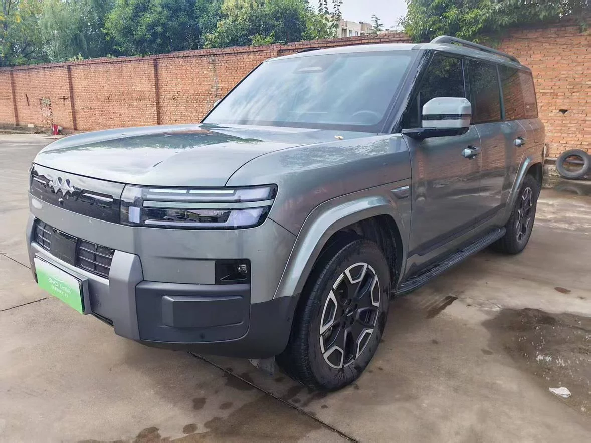 BYD Leopard Titanium 7 PHEV