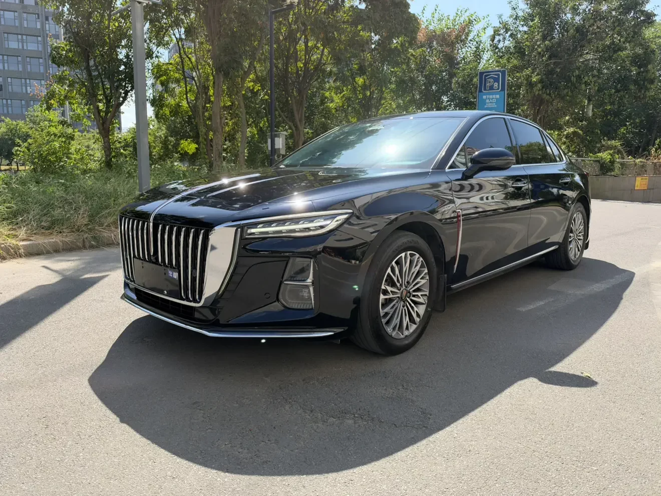 Hongqi H5