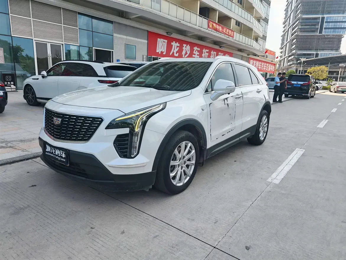 Cadillac XT4