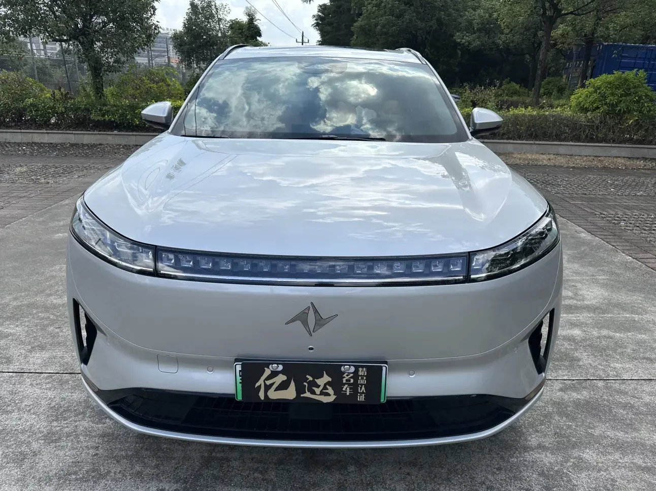 Dongfeng Yipai 008