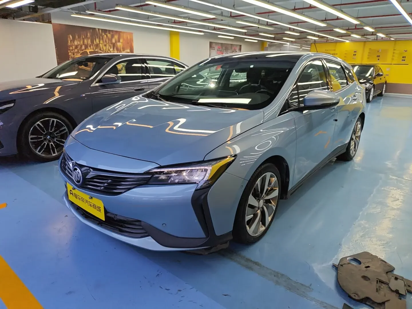 Buick Weilan 6 PHEV