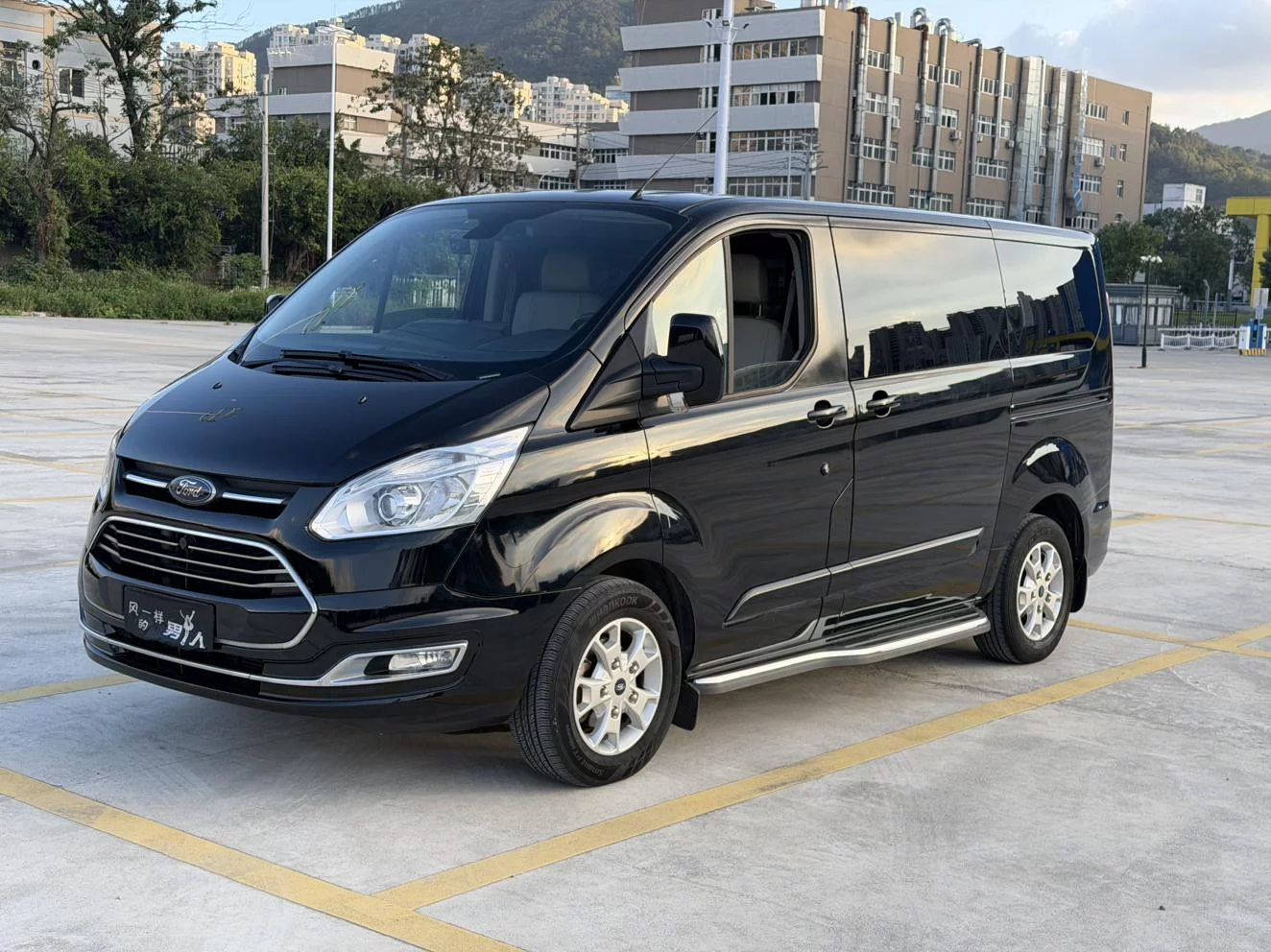 Ford Toureo