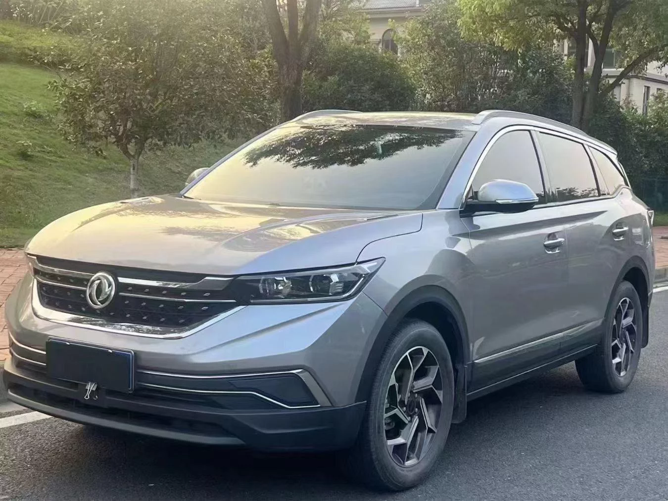 Dongfeng Fengshen AX7