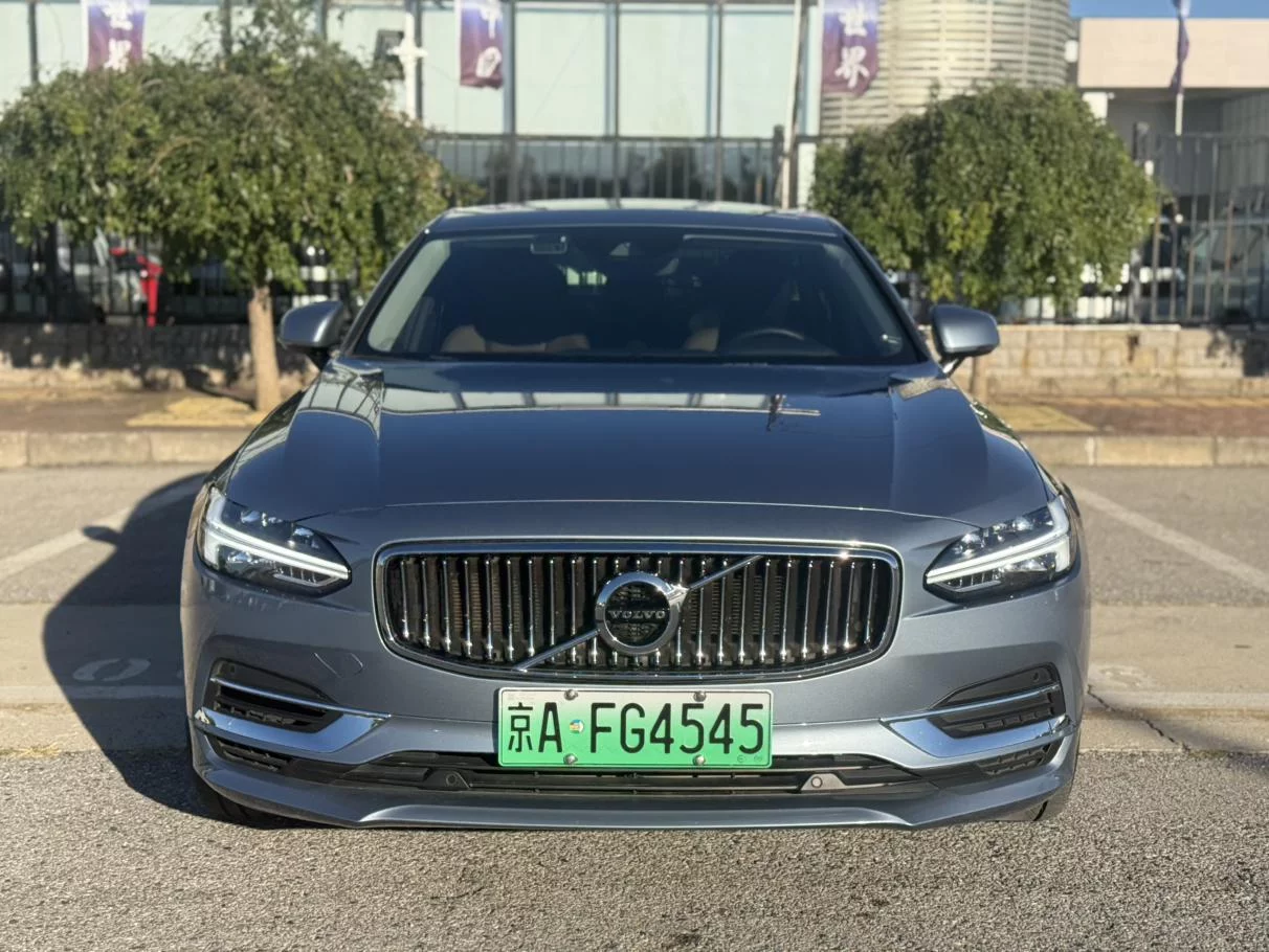 Volvo S90 PHEV