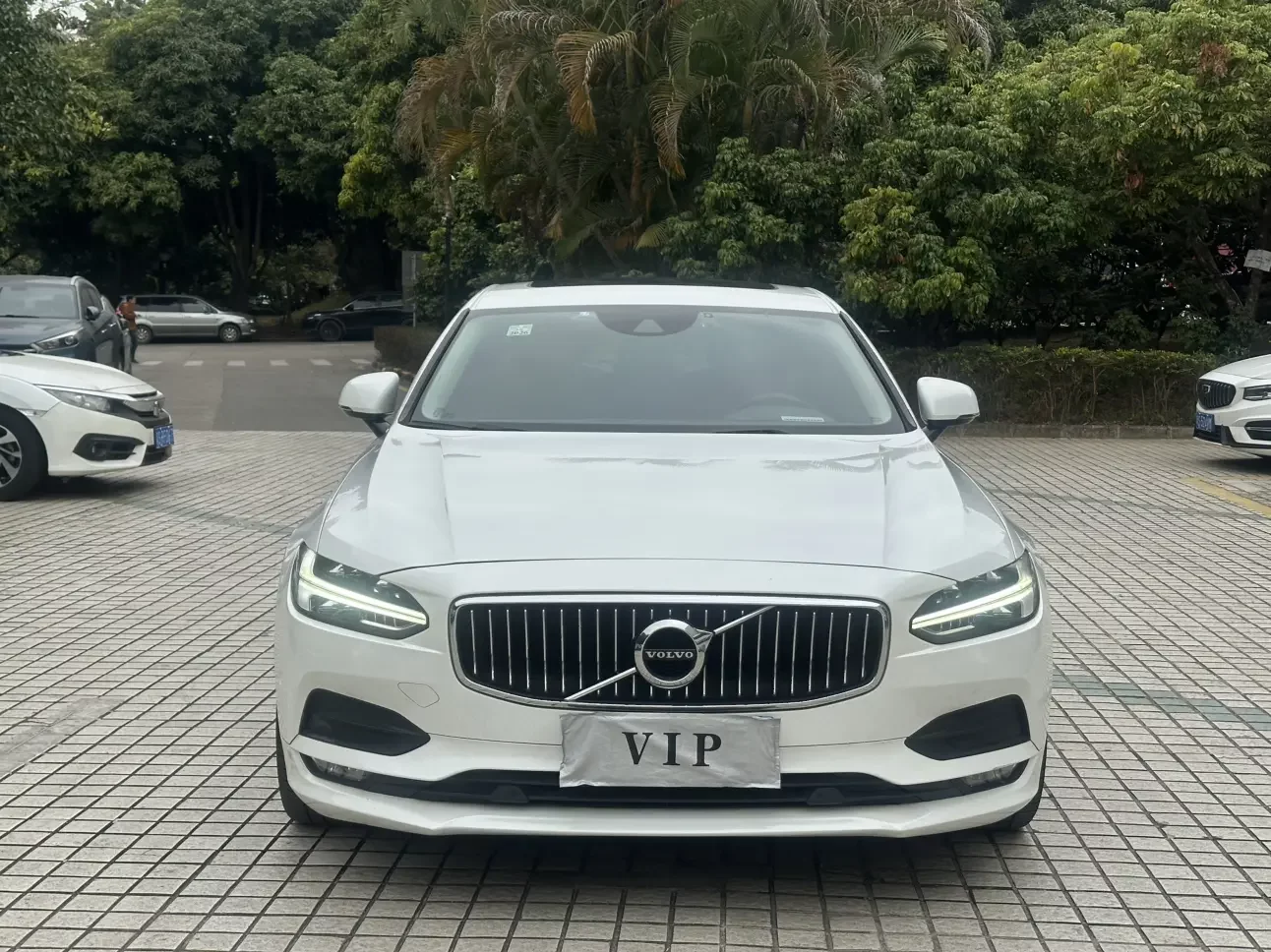 Volvo S90