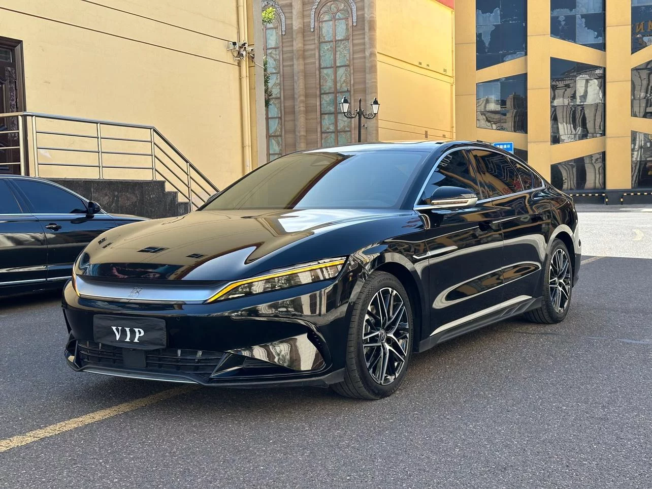 BYD Han EV