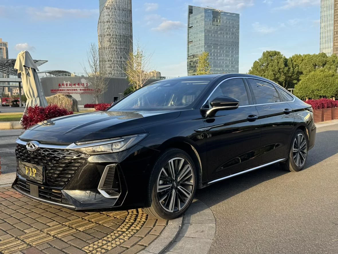 Chery Arrizo 8