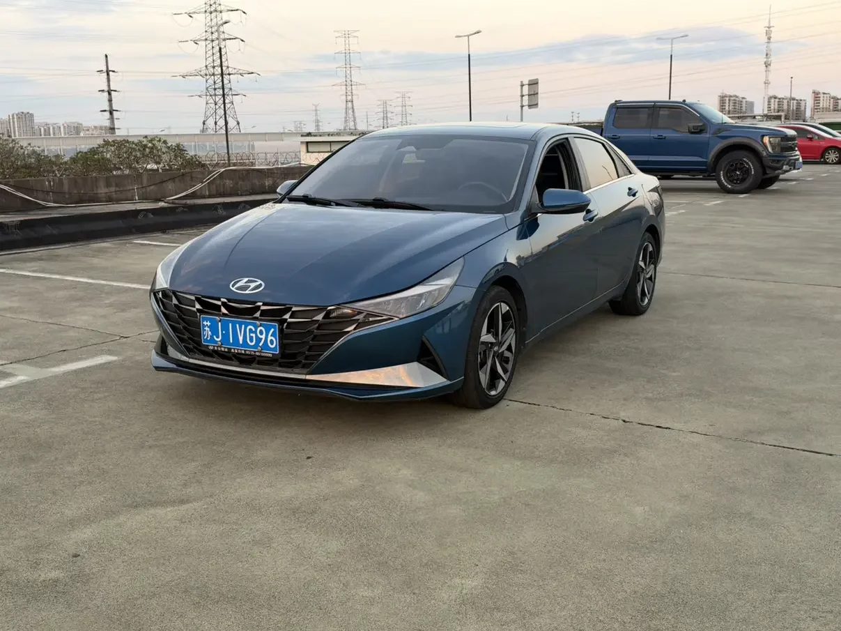 Hyundai Elantra